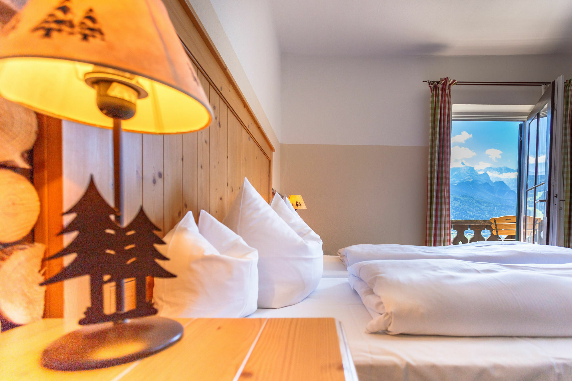 Landkomforthotel Panorama & Restaurant Bella Vista Γκάρμις-Παρτενκίρχεν Εξωτερικό φωτογραφία
